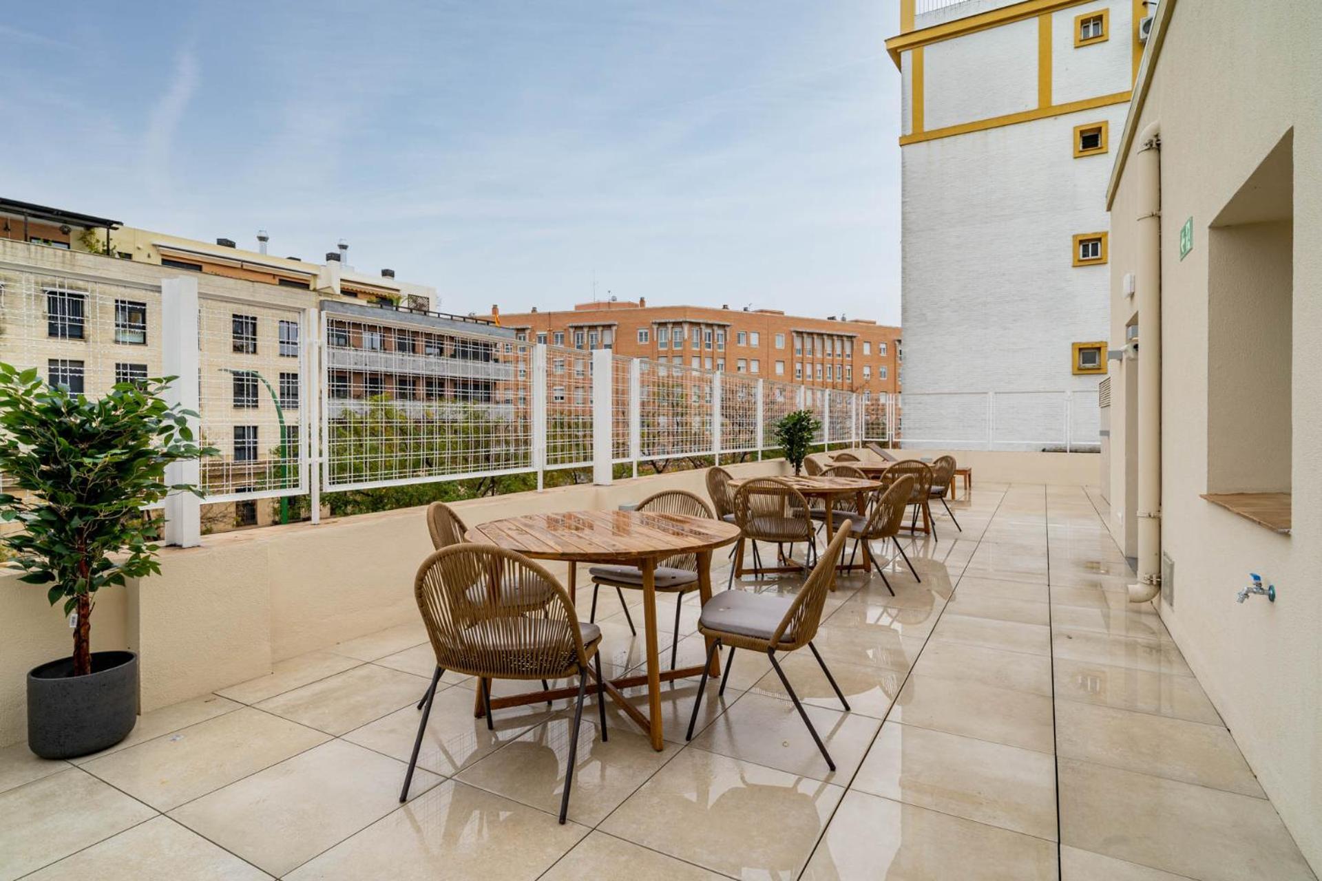 Limehome Sevilla Ronda De Capuchinos Eksteriør bilde